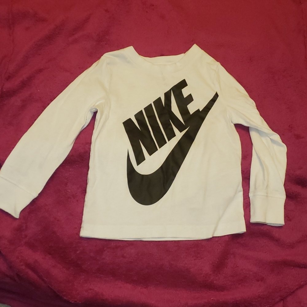 Nike logo white shirt